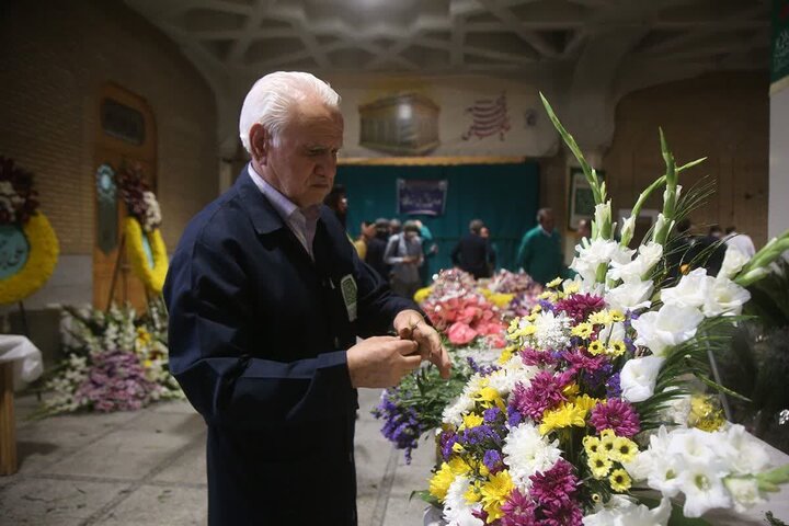 Photos: Hazrat Masoumeh shrine decorated with flowers on Karamat Decade