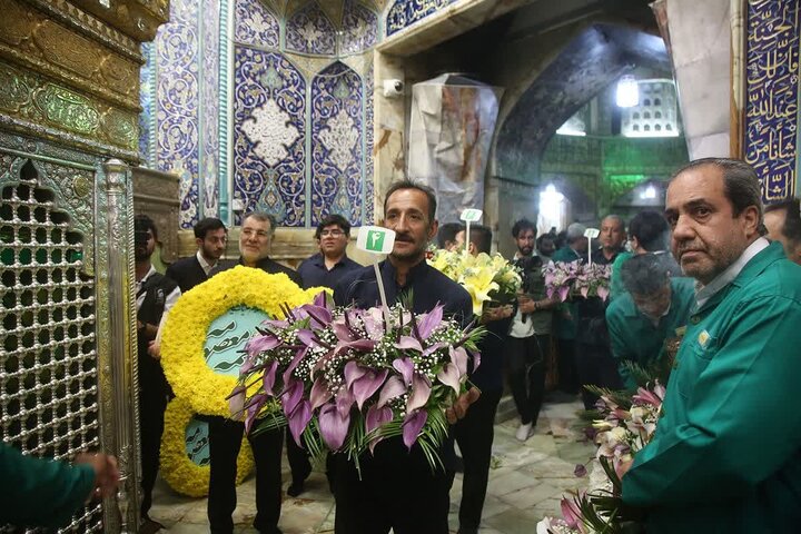 Photos: Hazrat Masoumeh shrine decorated with flowers on Karamat Decade