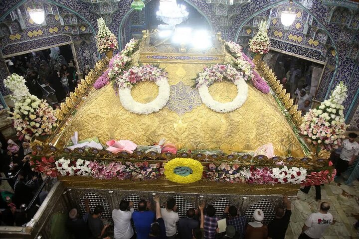 Photos: Hazrat Masoumeh shrine decorated with flowers on Karamat Decade