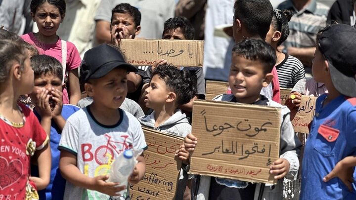 Photos: Children in Khan Yunis demand end of crimes Israeli regime's crimes