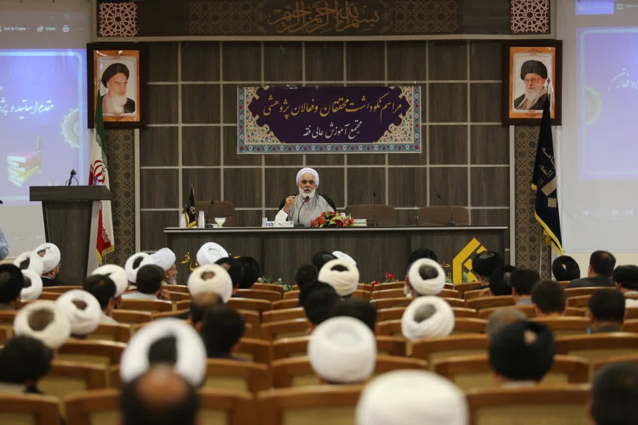 اولویت کار پژوهشی جامعةالمصطفی گره‌گشایی در متن جامعه است
