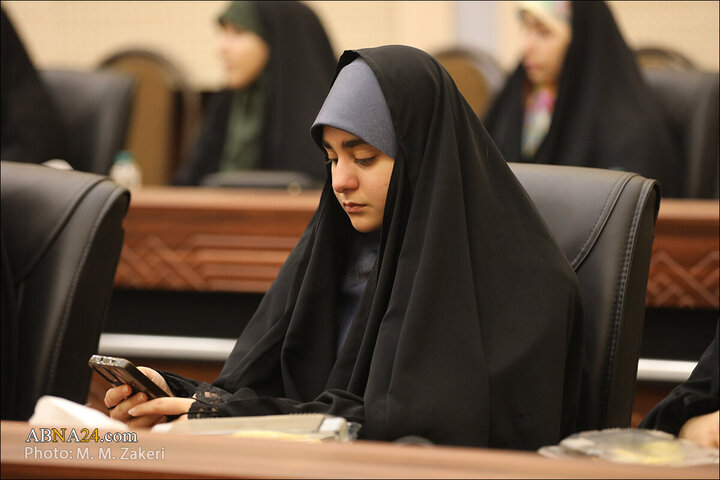 Photos: Group of students from University of Gilan Province with Ayatollah Ramazani