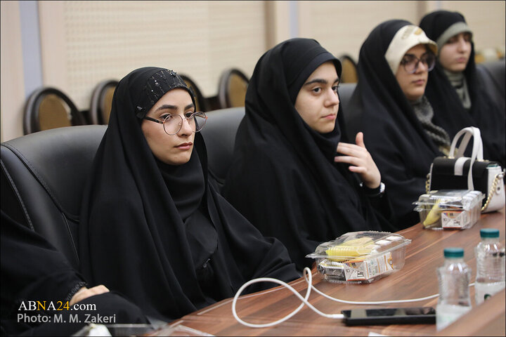 Photos: Group of students from University of Gilan Province with Ayatollah Ramazani