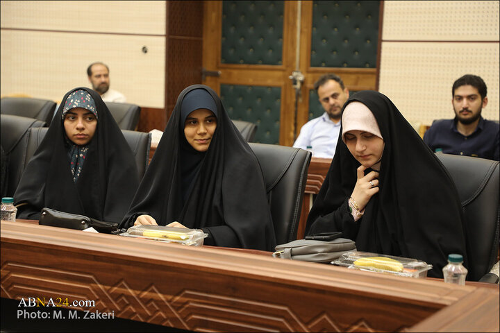 Photos: Group of students from University of Gilan Province with Ayatollah Ramazani