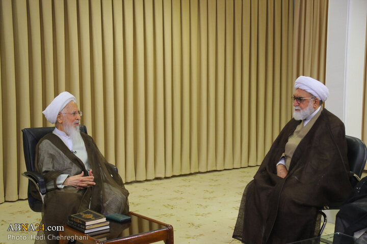 Photos: Custodian of Imam Reza Holy Shrine meets with Ayatollah Javadi Amoli