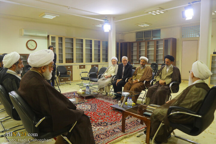 Photos: Custodian of Imam Reza Holy Shrine meets with Ayatollah Javadi Amoli