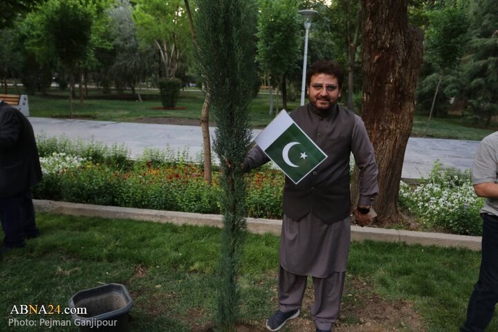 Photos: Peace tree planted by guests of third international Iran-Africa summit in Isfahan