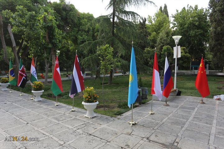 Photos: Peace tree planted by guests of third international Iran-Africa summit in Isfahan