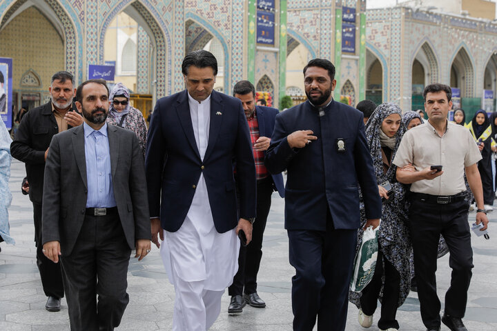 Photos: Pakistan PM's special assistant visits Imam Reza Shrine