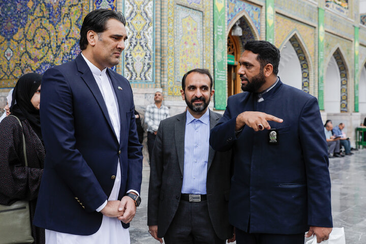 Photos: Pakistan PM's special assistant visits Imam Reza Shrine
