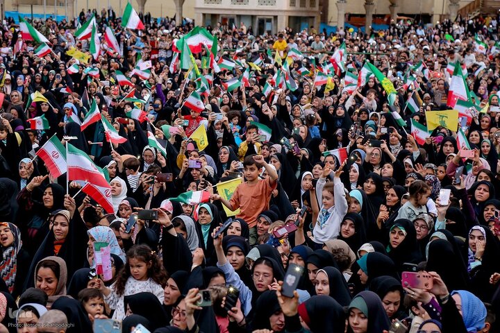 Photos: Thousands attend 'Mahfel' Quranic gathering in Qom, Iran
