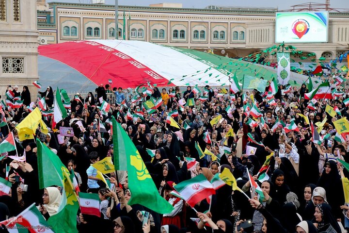 Photos: Thousands attend 'Mahfel' Quranic gathering in Qom, Iran