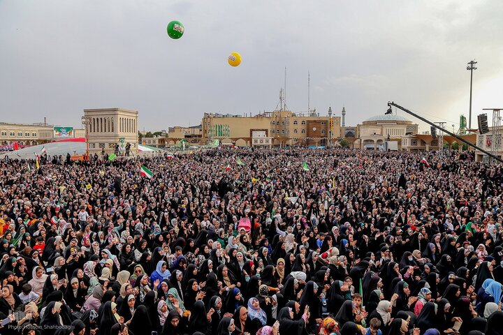 Photos: Thousands attend 'Mahfel' Quranic gathering in Qom, Iran