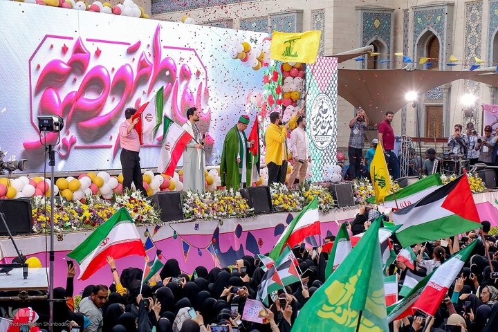 Photos: Thousands attend 'Mahfel' Quranic gathering in Qom, Iran