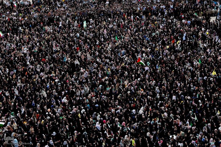 Photos: Thousands attend 'Mahfel' Quranic gathering in Qom, Iran