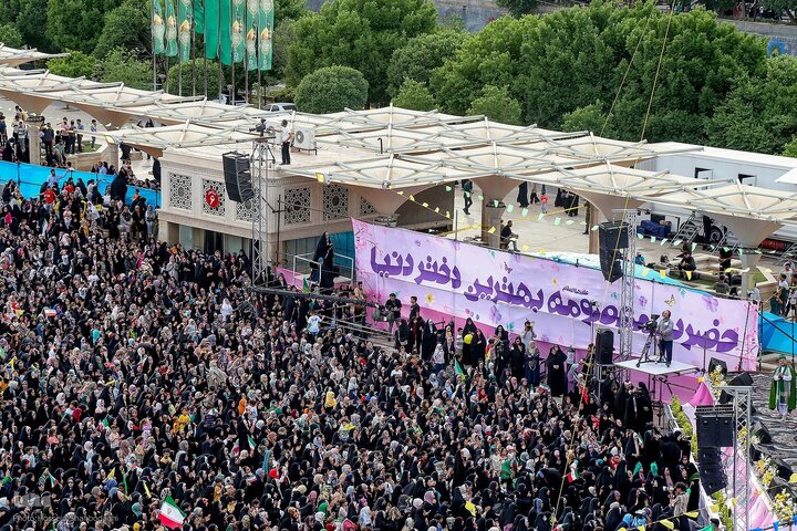 Photos: Thousands attend 'Mahfel' Quranic gathering in Qom, Iran