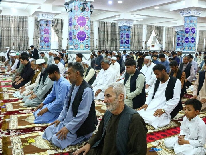 Photos: Friday prayers of Herat Shias held at Mahdieh