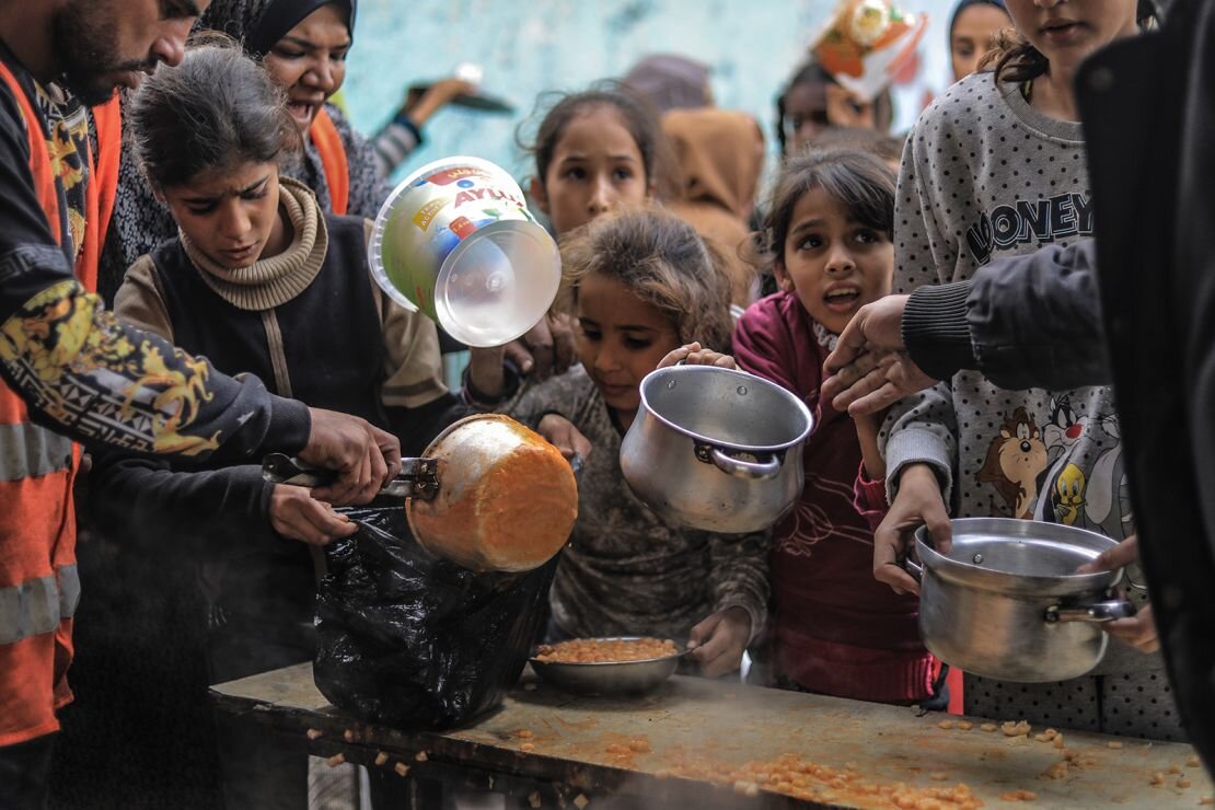 Israeli regime strikes food distribution centers in Gaza