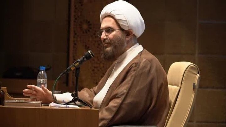 مصلاهای نماز جمعه و مساجد، تنگه احد ائمه جمعه و جماعات هستند
