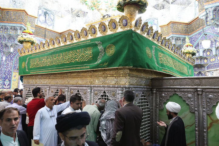 Photos: Pres. Pezeshkian visits Hazrat Masoumeh holy shrine in Qom