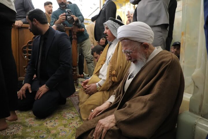 وداع آیت‌الله جوادی آملی با مرقد مطهر امامین کاظمین(ع)