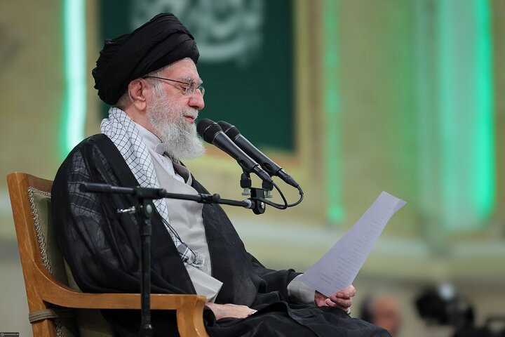 دیدار معلمان با رهبر انقلاب