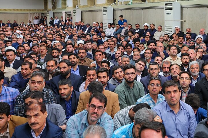 دیدار معلمان با رهبر انقلاب
