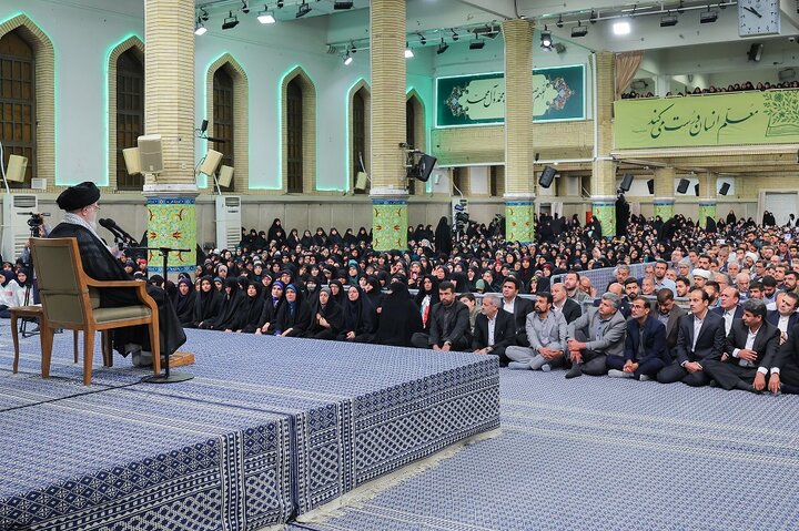 دیدار معلمان با رهبر انقلاب