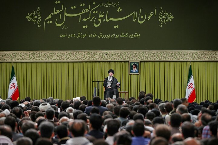 دیدار معلمان با رهبر انقلاب