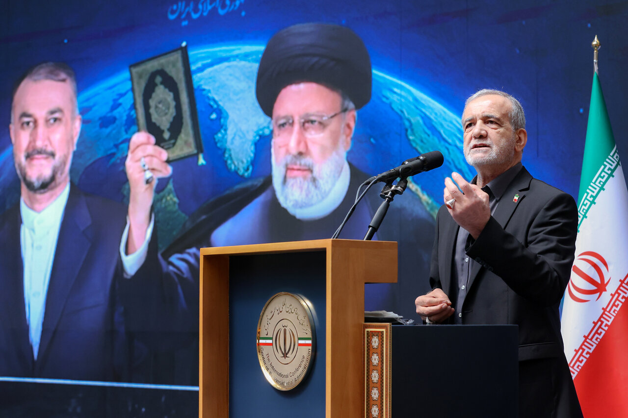 Iran President calls on Islamic nations to stand against oppression