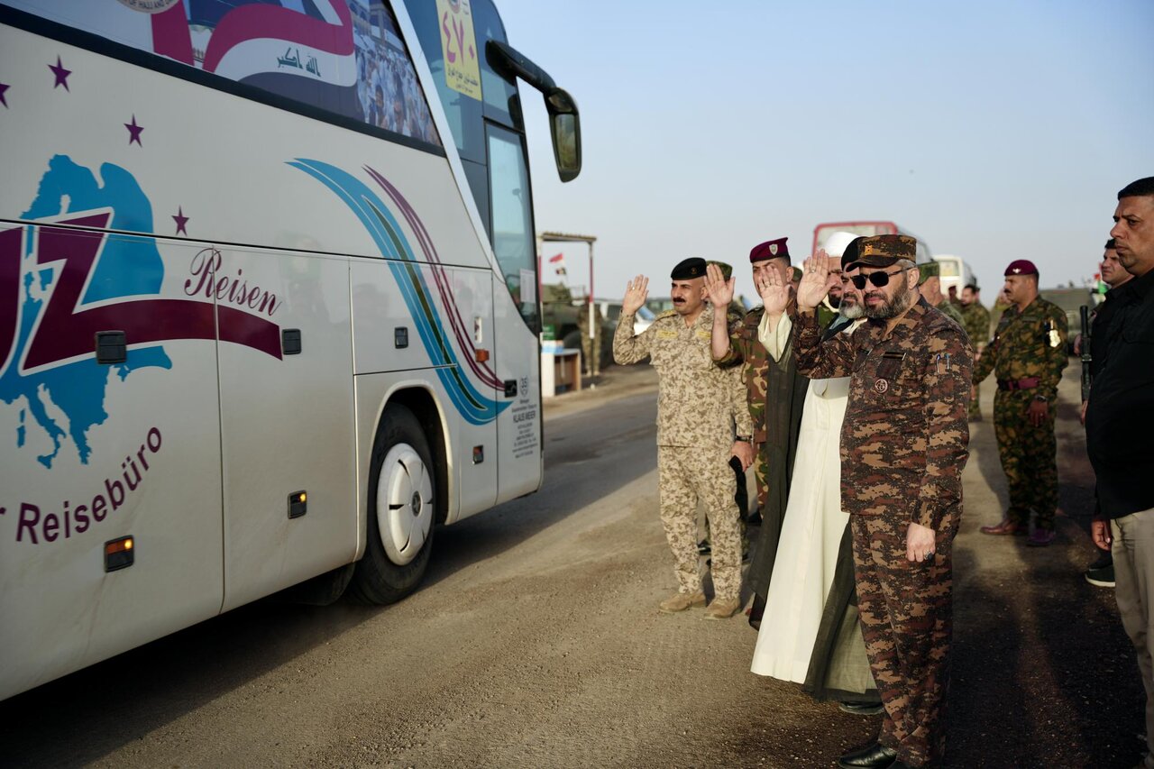 Iraq: Abbas Squad begins securing pilgrims' caravans along Karbala land route (+Photos)