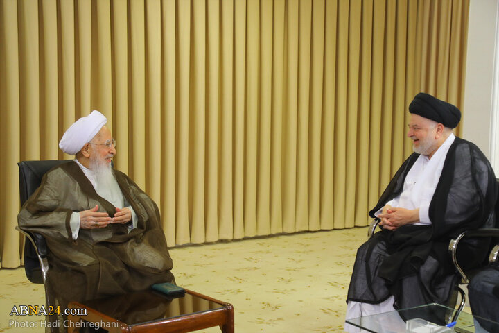 دیدار نماینده آیت‌الله سیستانی در ایران با آیت‌الله جوادی آملی