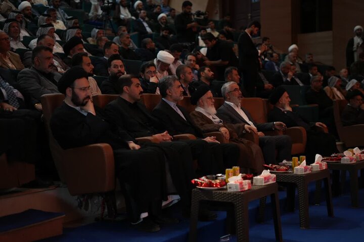 إقامة أمسية تأبينية بمناسبة الذكرى السنوية لاستشهاد السيد إبراهيم رئيسي في النجف الأشرف