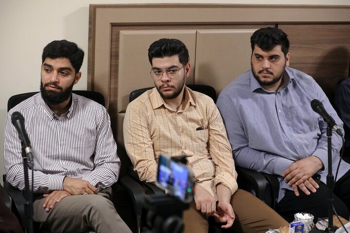 دیدار اعضای کاروان قرآنی نور با نماینده ولی‌‎فقیه در امور حج و زیارت