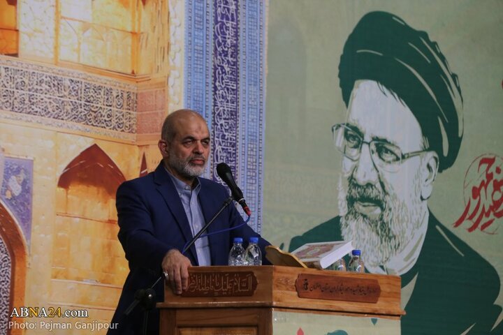 نخستین سالگرد شهدای خدمت در گلستان شهدای اصفهان
