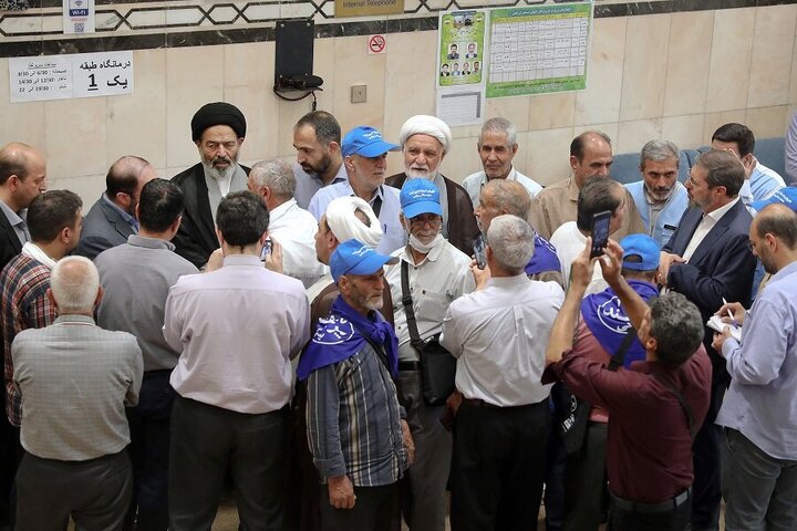Photos: Representative of Supreme Leader for Hajj and Pilgrimage Affairs visits Iranian pilgrims' hotel