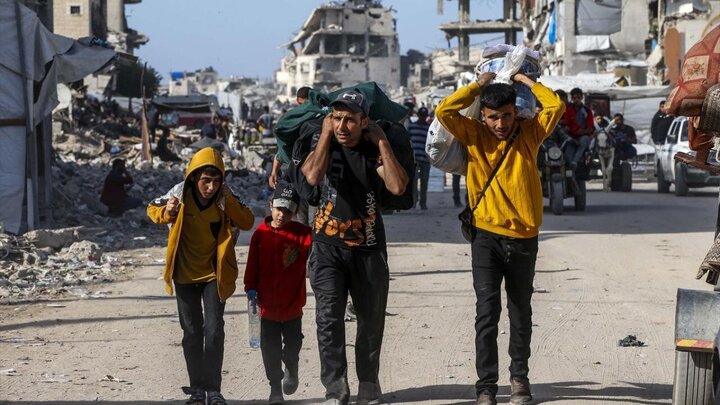 Photos: Palestinians exodus from Jabalia refugee camp