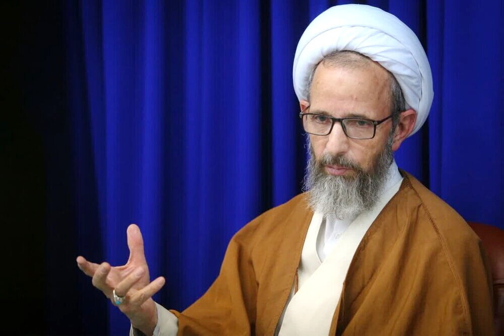 پیام مهم آیت‌الله رجبی خطاب به پاپ لئون در پی تشدید تنش با ترامپ