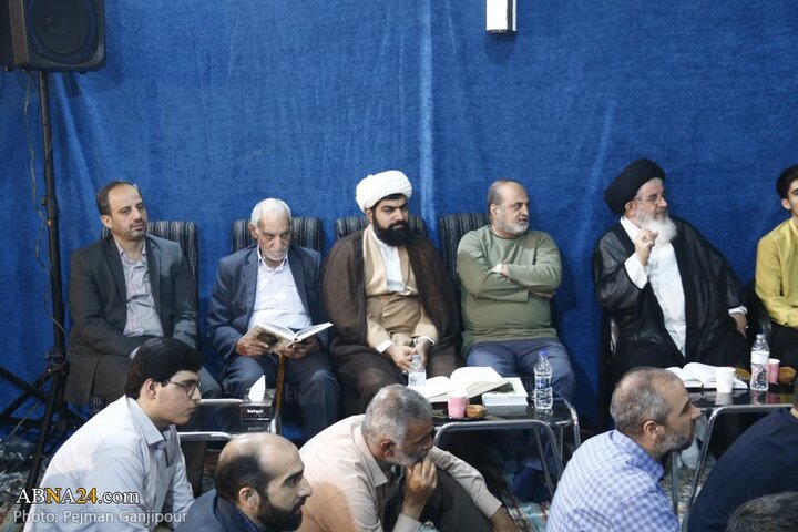 محفل انس با قرآن به یاد شهدای خدمت در اصفهان