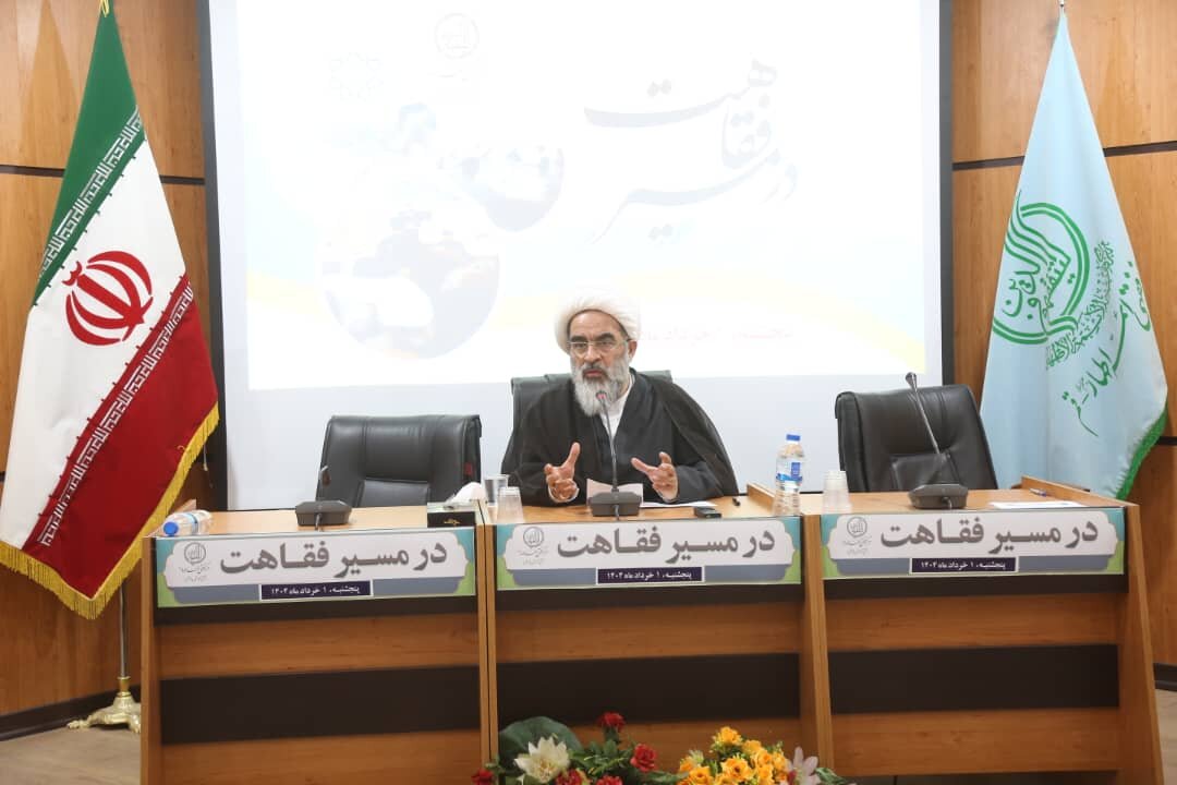 آیت الله فاضل لنکرانی: فقیه باید وجوه مختلف آیات قرآن و روایات ائمه(ع) را بفهمد