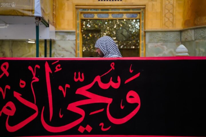 Photos: Alavi holy shrine covered in black ahead of Imam Jawad martyrdom anniversary