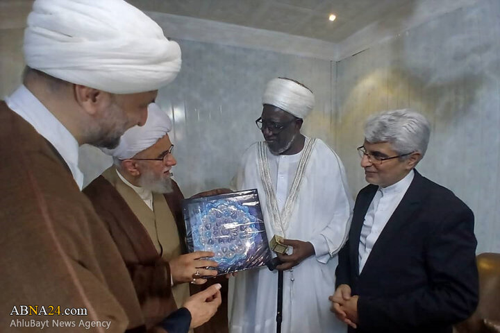 دیدار دبیرکل مجمع جهانی اهل‌بیت(ع) با قطب تیجانیه در شهر «کیوتا» نیجر