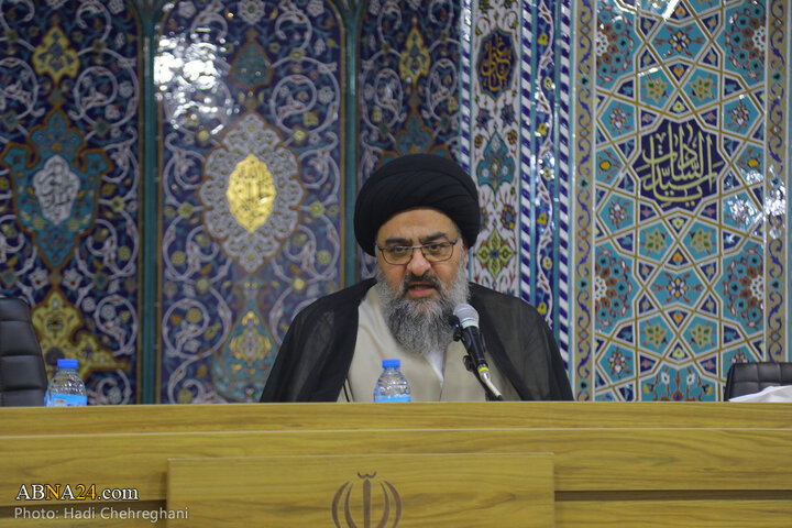 نشست علمی «امام خمینی (س)، حوزه پیشرو و سرآمد و بایسته های فقه کارآمد»
