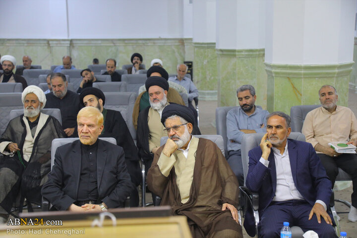 نشست علمی «امام خمینی (س)، حوزه پیشرو و سرآمد و بایسته های فقه کارآمد»