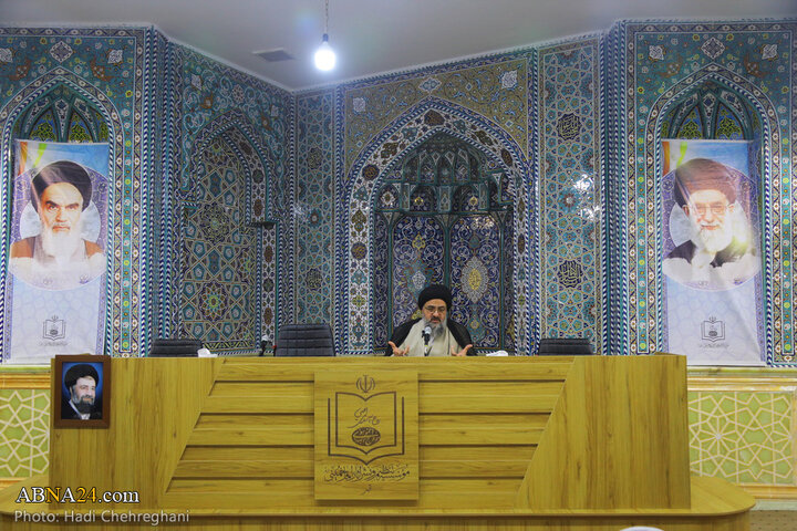 نشست علمی «امام خمینی (س)، حوزه پیشرو و سرآمد و بایسته های فقه کارآمد»