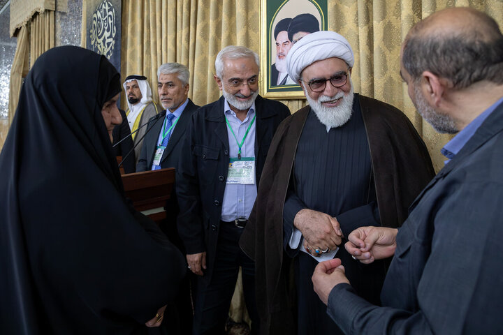 Photos: Samarra Mawkib managers meet with custodian of Imam Reza holy shrine