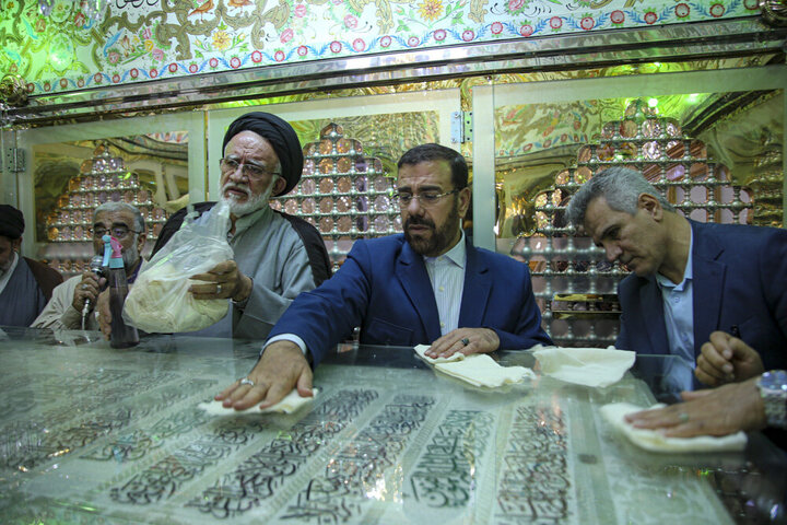 Photos: Dust-cleaning ceremony of Imamzadeh Sayyed Aladdin Hosein holy shrine held in Shiraz