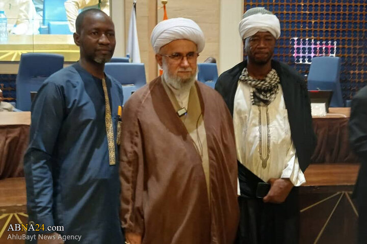 Photos: Turban-wearing ceremony for Seminary students from Niger held by Ayatollah Ramazani