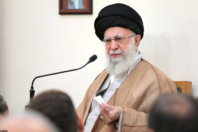 Imam Khamenei: Vast resources in Iran should be used for country's progress