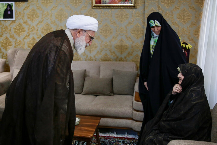Photos: Custodian of Astan Quds Razavi meets with martyrs families